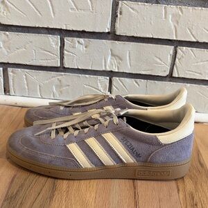 Adidas spezials. Purple and white. Size 9